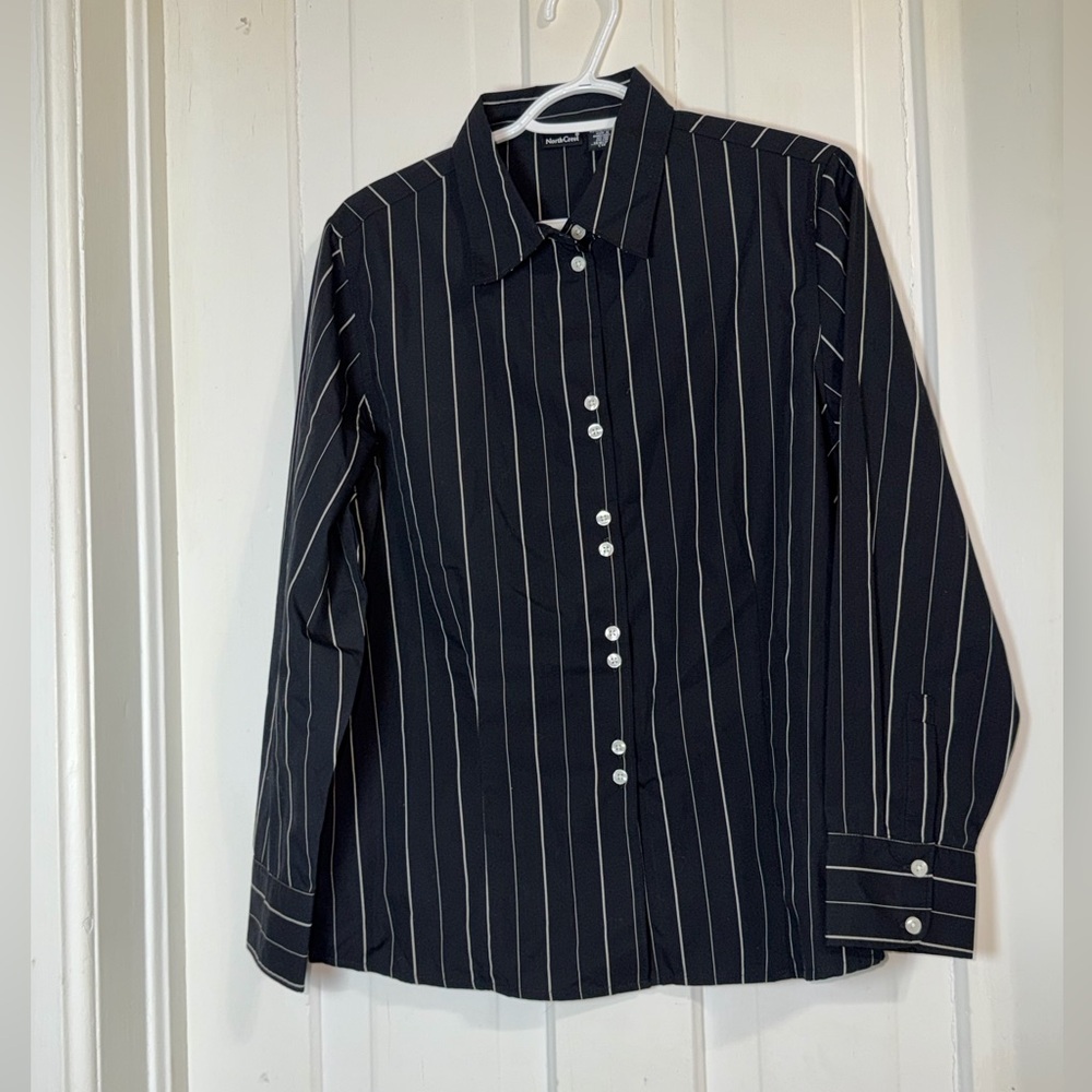 NWT Women's size 1x Northcrest Black and White Striped shirt, size 14w/16w